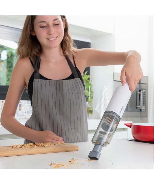 Aspirator portabil wireless cu 3 accesorii