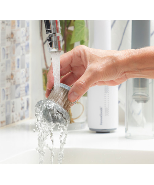 Aspirator portabil wireless cu 3 accesorii