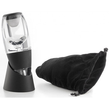 Decantor pentru maximizarea gustului si proprietatile vinului