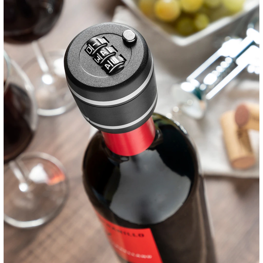 Incuietoare cu cifru pentru sticla de vin cadou de mos nicolae pentru barbati