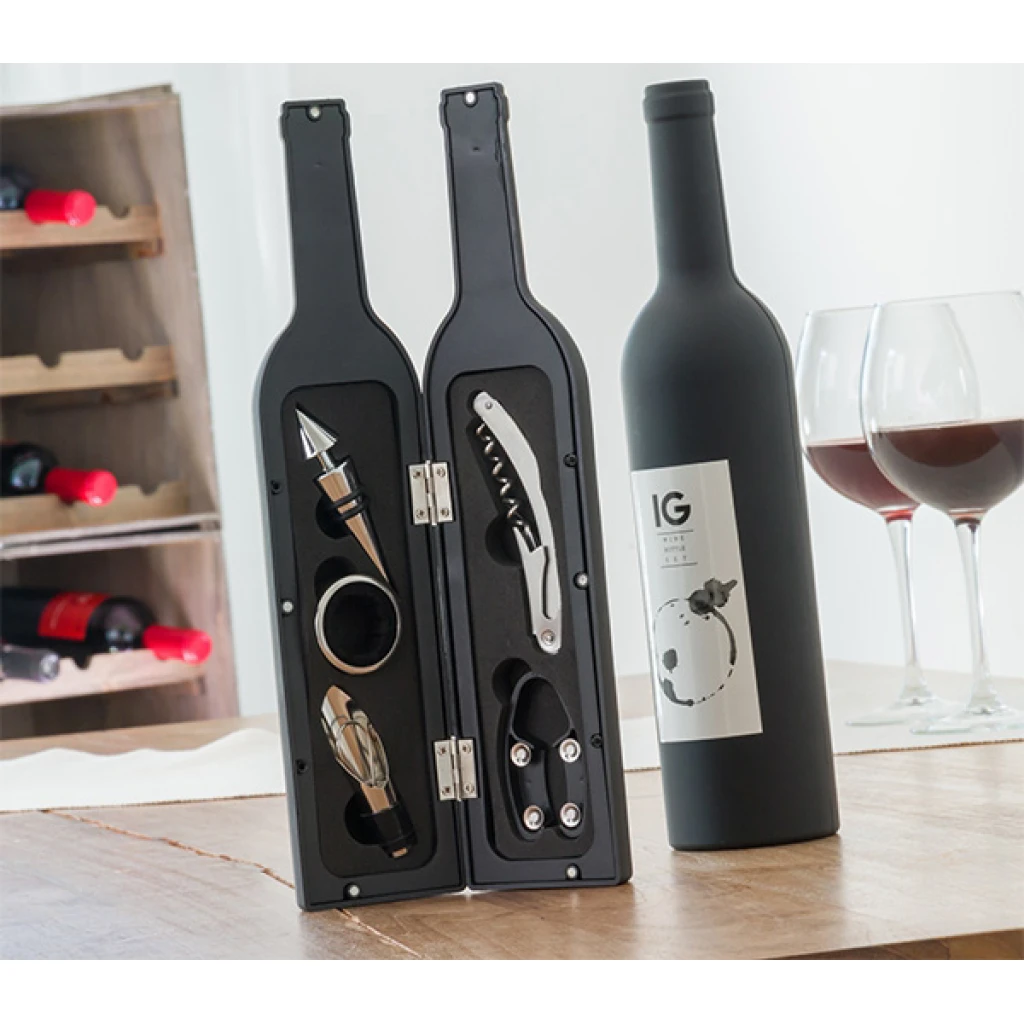 Set de accesorii pentru vin in cutie sub forma de vin cadou mos nicolae